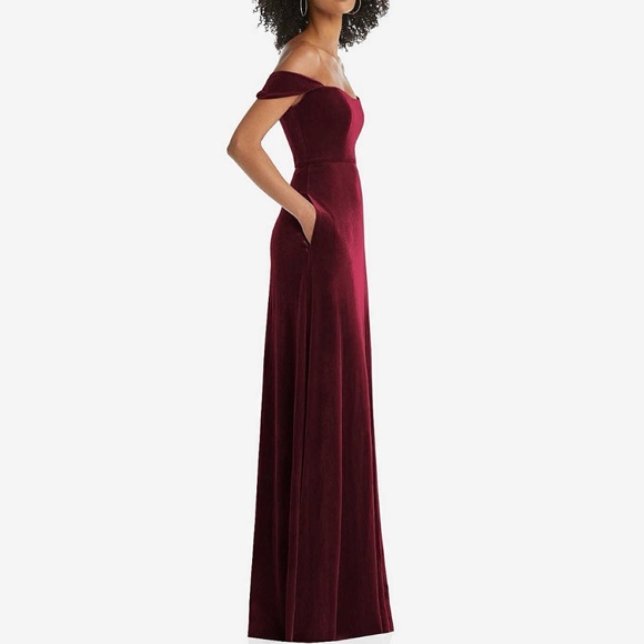 After Six Dessy 1551 - Off-the-Shoulder Flounce Sleeve Velvet Gown size 0 - Picture 2 of 9